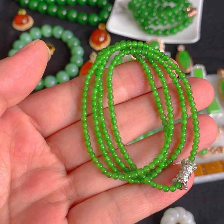 《***》和田玉（碧玉）未镶嵌颈饰