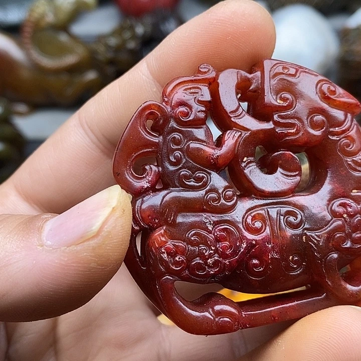 未镶嵌蛇纹石玉颈饰