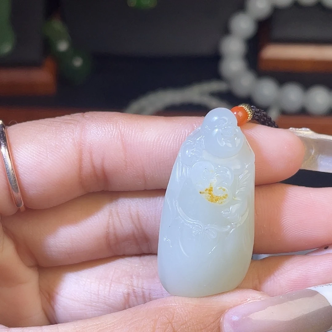 颈饰未镶嵌和田玉