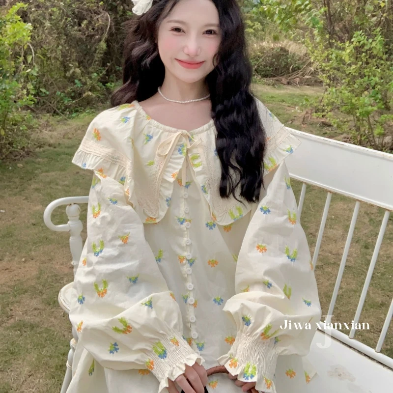 【钱呼呼】清版~新款重工刺绣花设计娃娃领宽松大版型浪漫衬衫