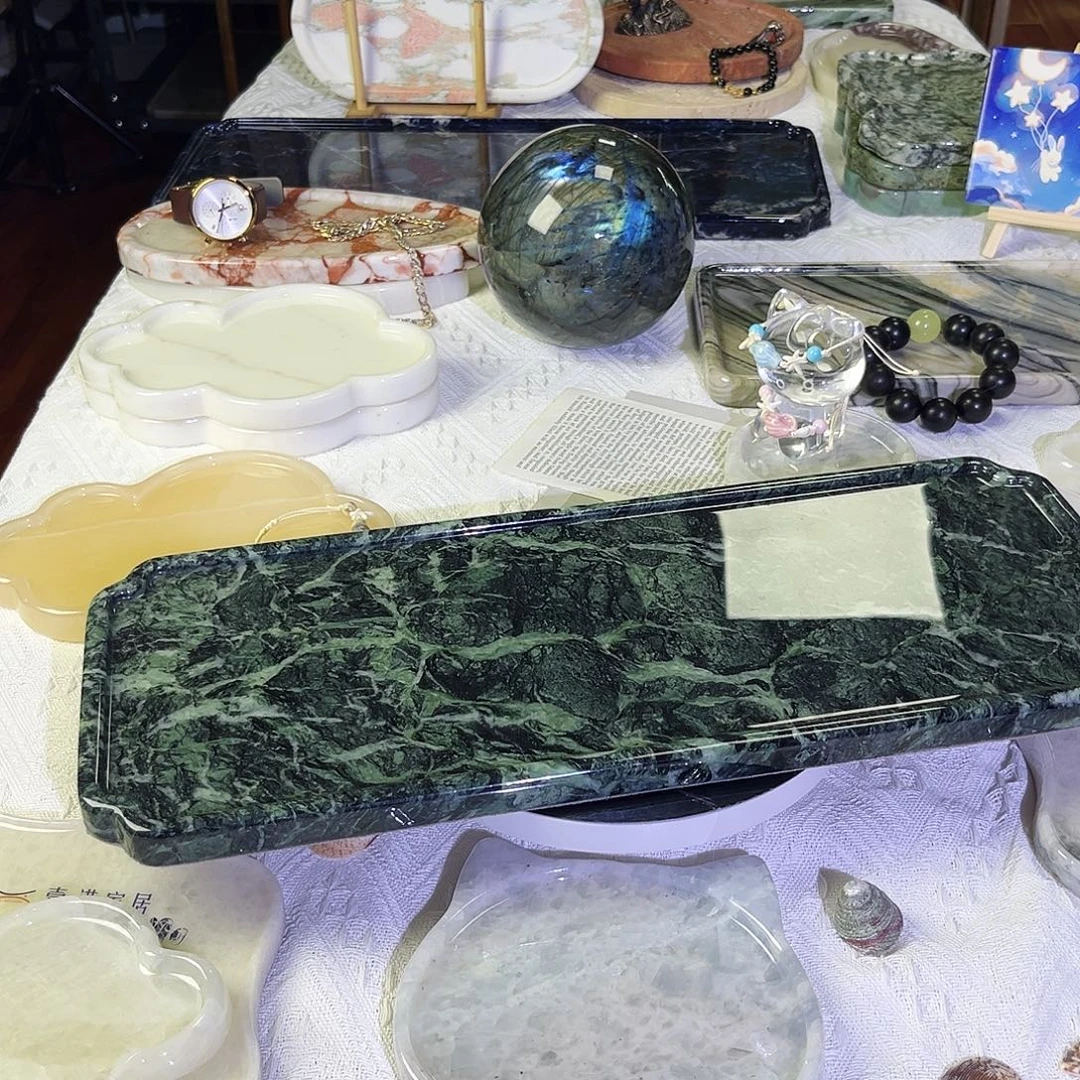 石材菩萨普渡众生阿弥陀佛