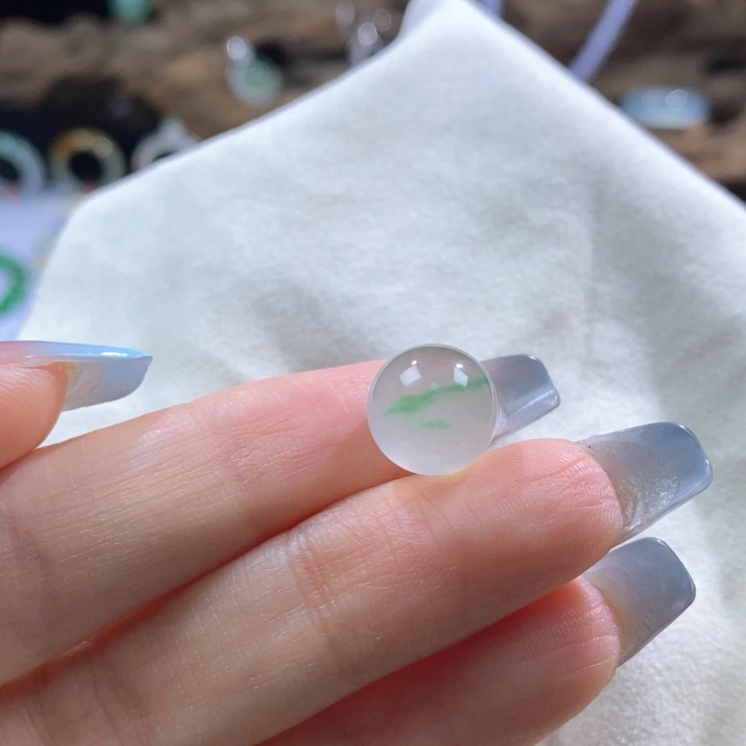 翡翠未镶嵌颈饰翡翠高冰茶飘绿珠11.7mm