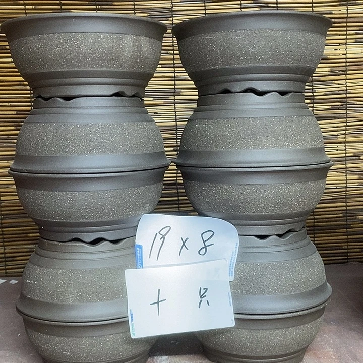 花盆紫砂我在外面