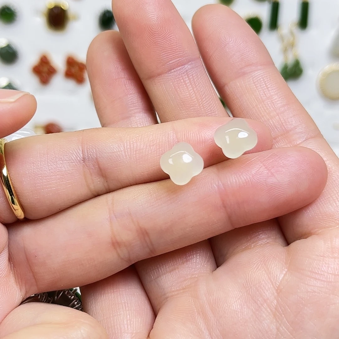 和田玉银S925镶嵌耳饰