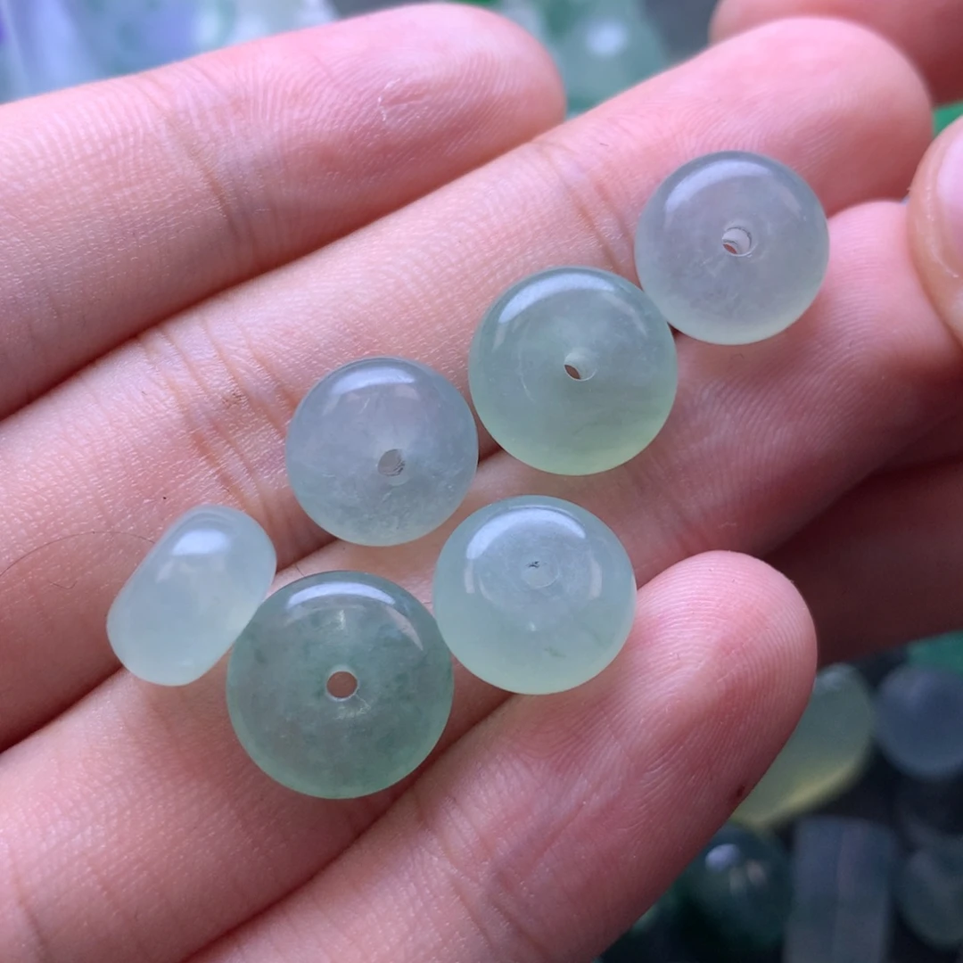 定制翡翠未镶嵌挂件