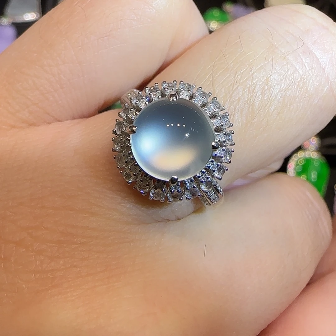 翡翠18K金镶嵌戒指