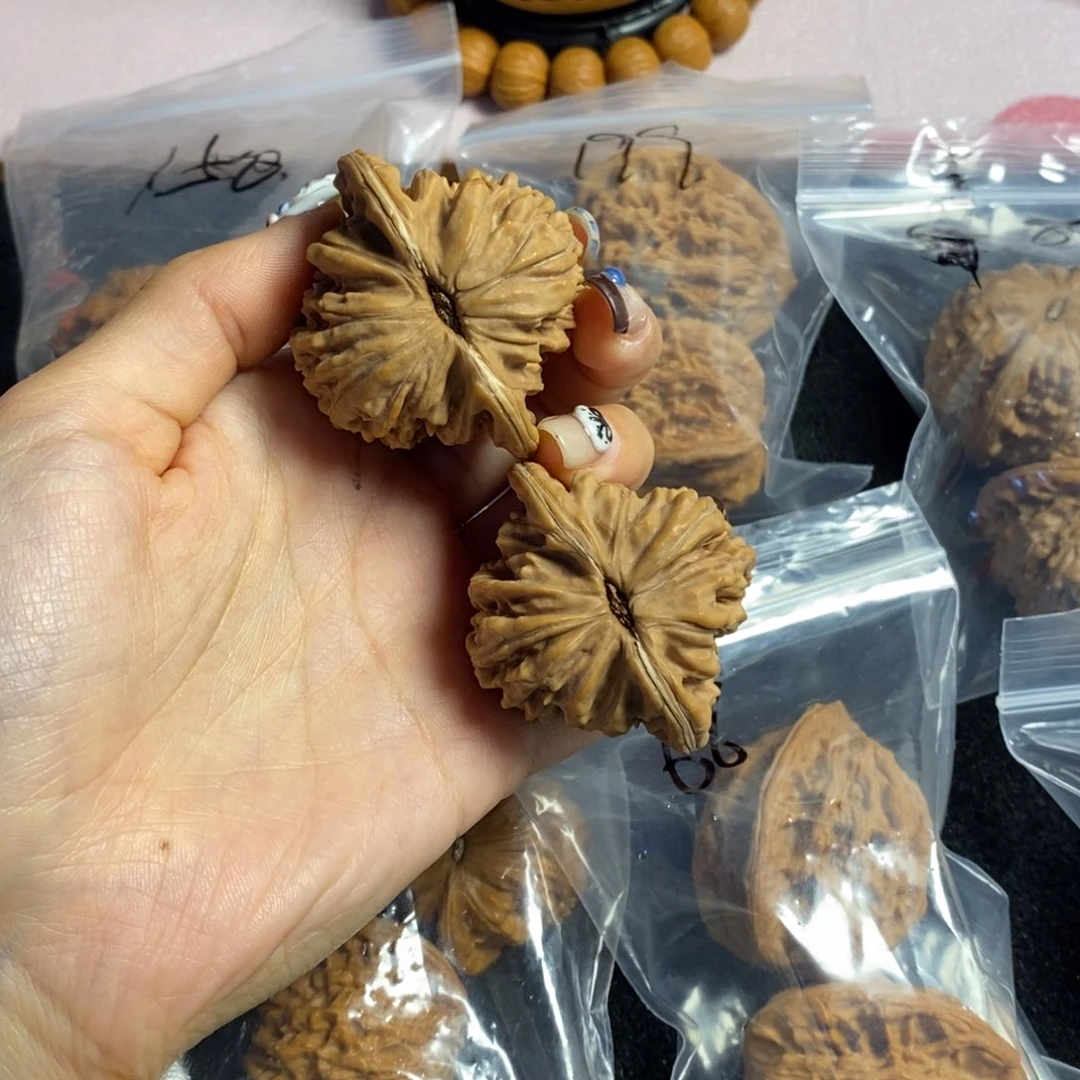 文玩核桃吊坠45四座楼188