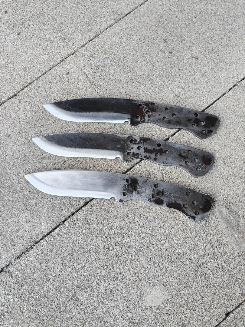 钢铁工坊锻打户外小直刀户外野营生存小刀钓鱼佬必备款