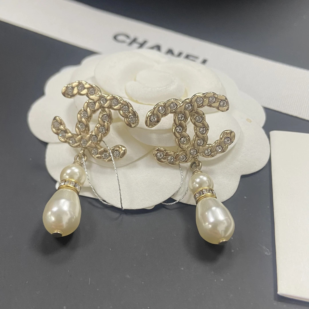 99新 Chanel/香奈儿 经典时尚巴洛克满钻香槟金耳坠耳钉19P