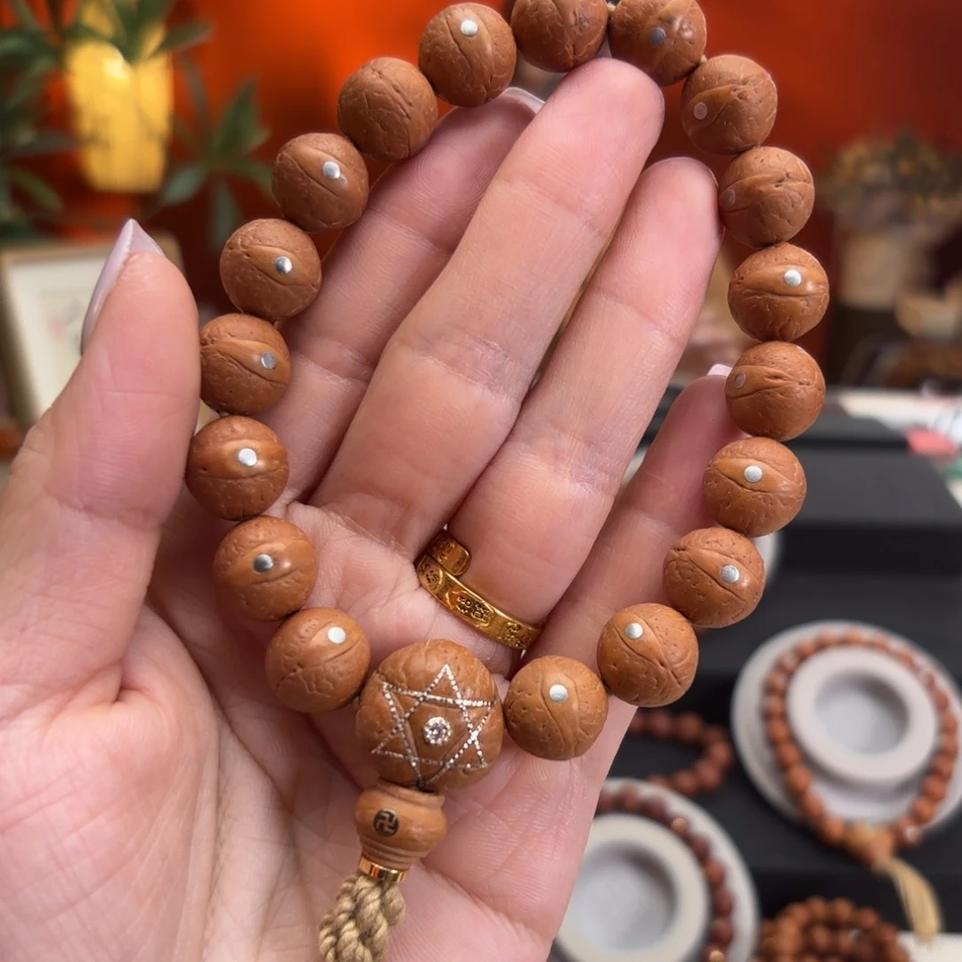 凤眼菩提手串至***…12毫米单圈银锭