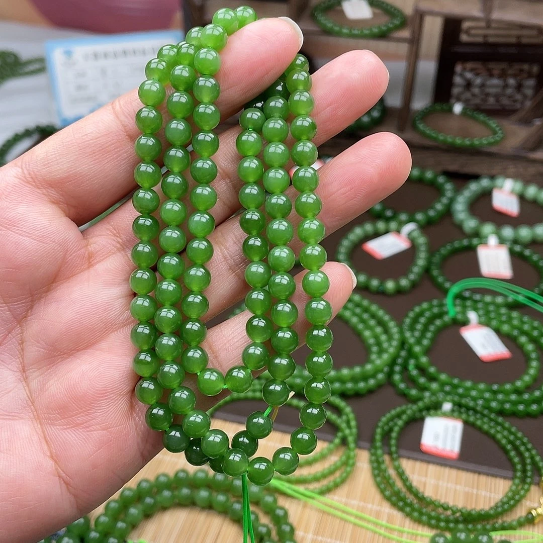 和田玉未镶嵌颈饰浓阳绿卡6