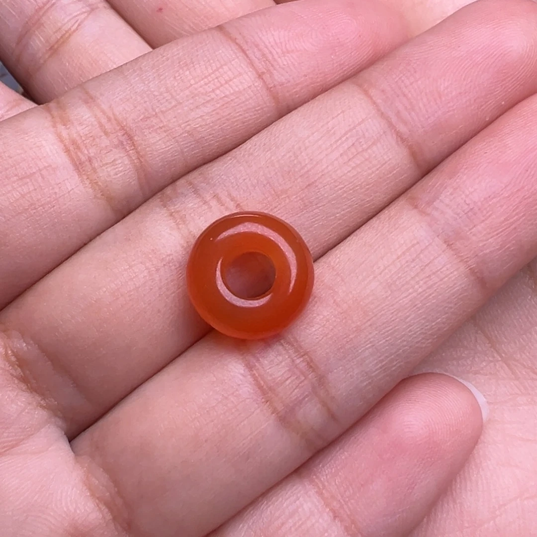 用***敏南红玛瑙未镶嵌珠宝奇石