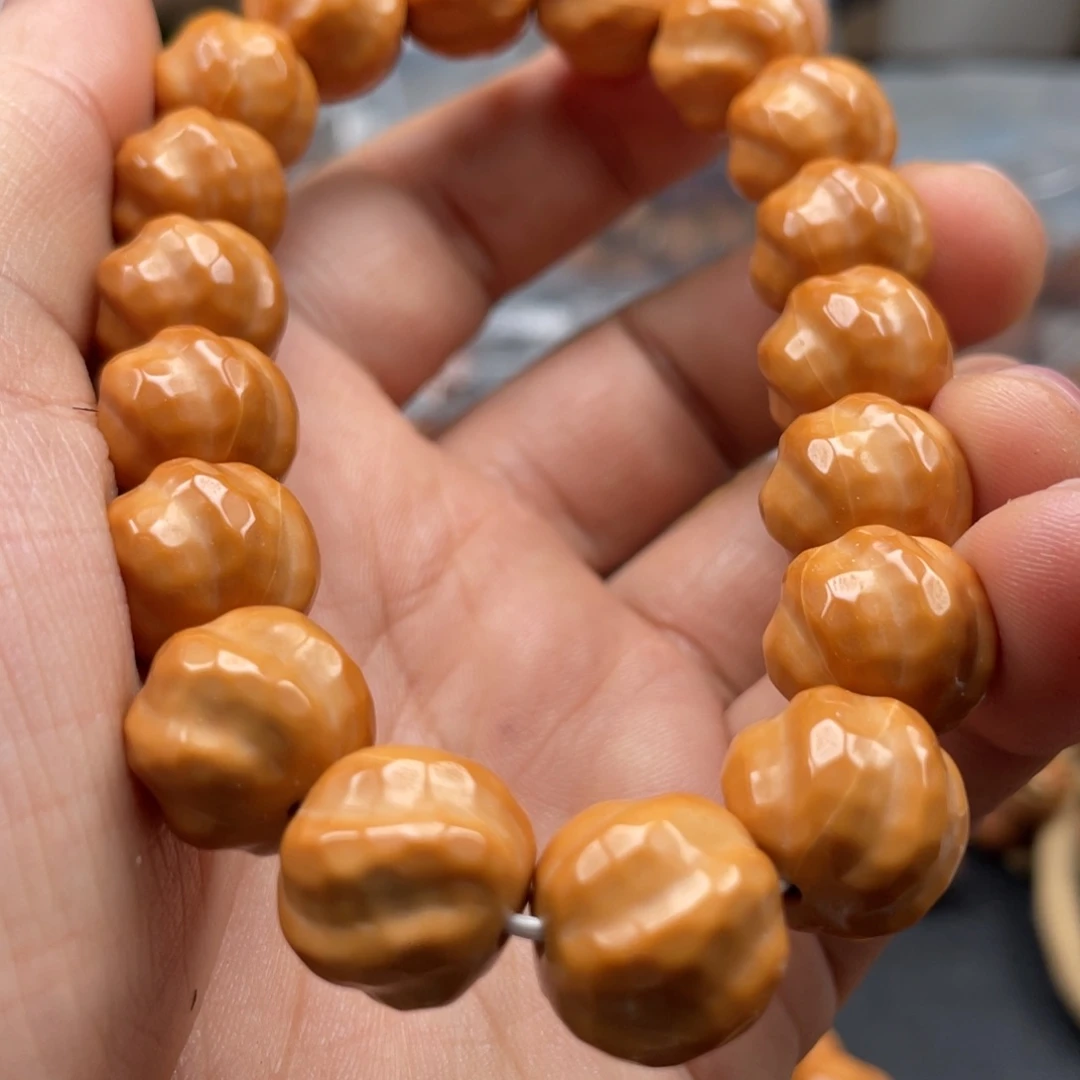 吊坠橄榄核嗯哼这