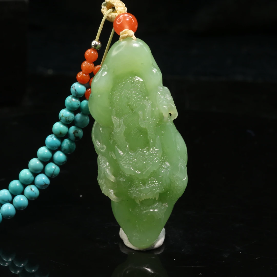12和田玉粉绿龙牌吊坠/301334上海嘉禾拍卖