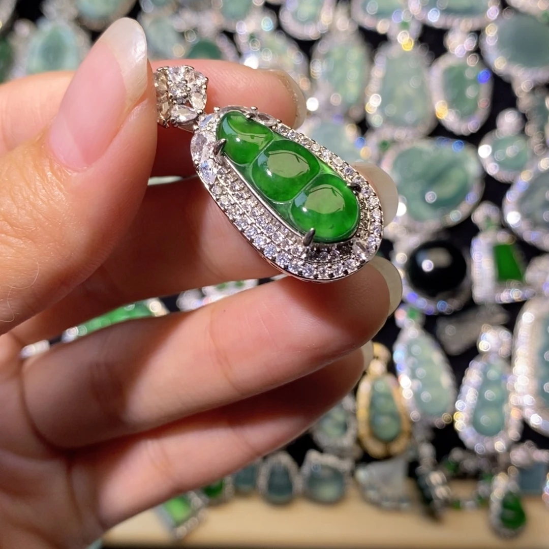 翡翠未镶嵌颈饰天然