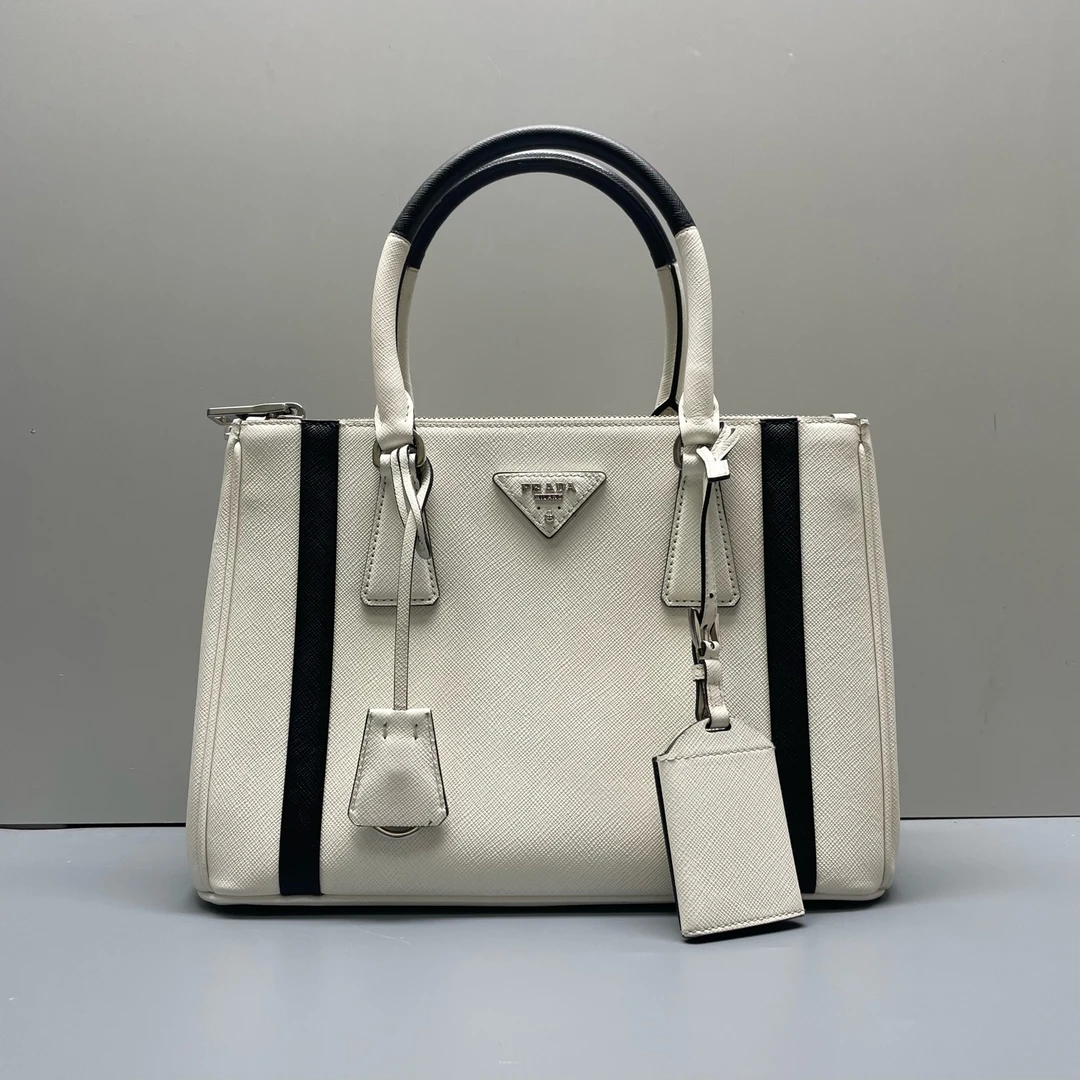 95新 Prada/普拉达 优选/黑白拼色十字纹中号杀手包白标75/29×19