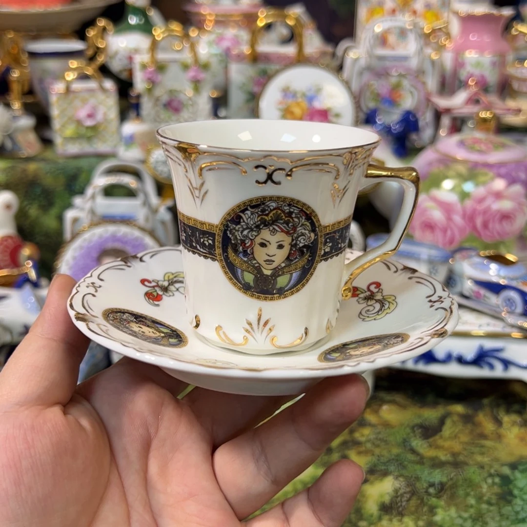 摆件鹿与海陶瓷家居用品有限公司