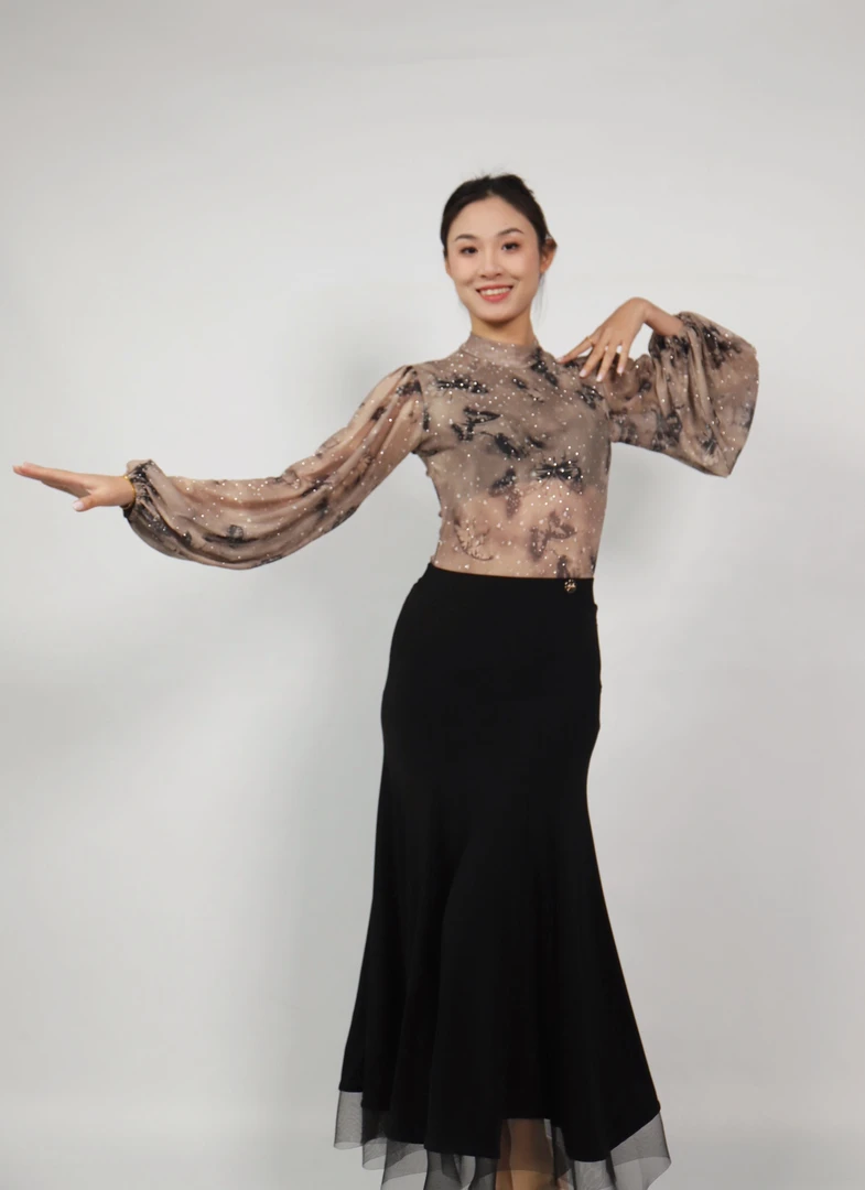 CM摩登舞服断码款上衣《蝴蝶浅棕》满钻弹力限量长袖摩登女士练习服