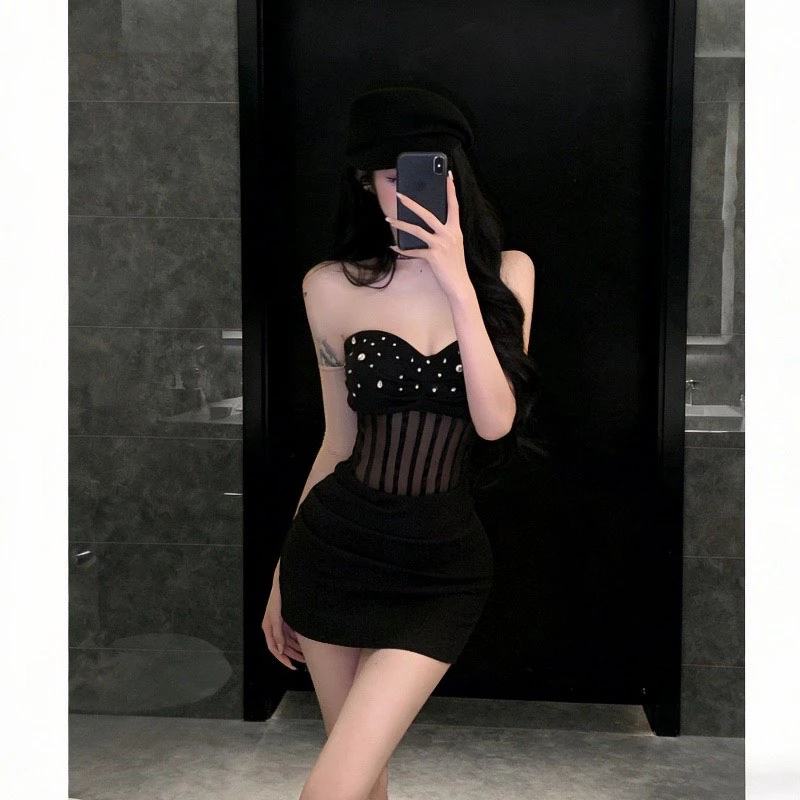 纯欲风性感连衣裙女2026春季新款辣妹显瘦ins风鱼骨抹胸裙裙子潮