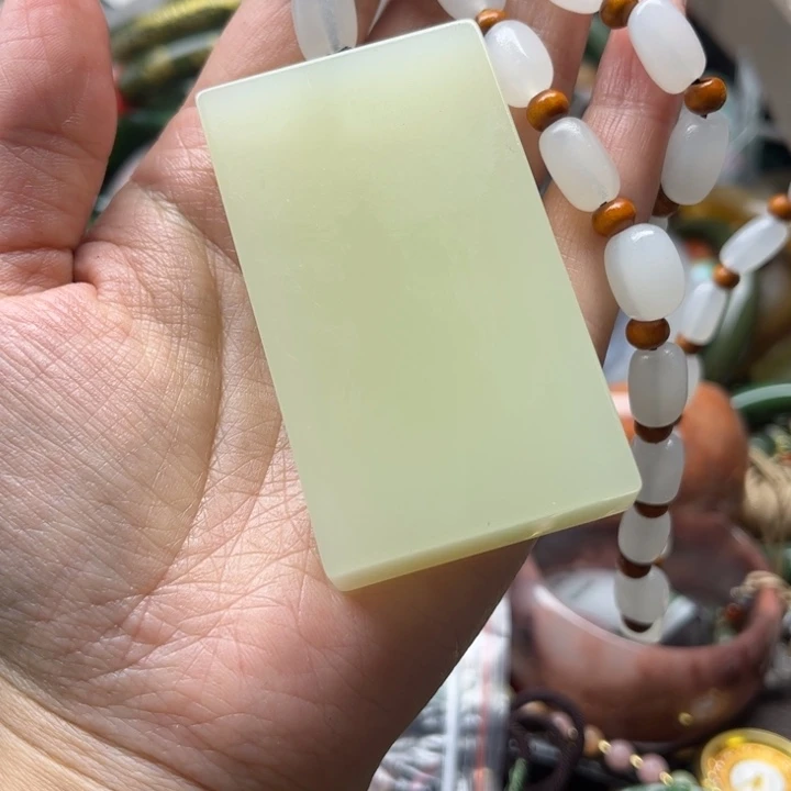 和田玉未镶嵌颈饰言*龄