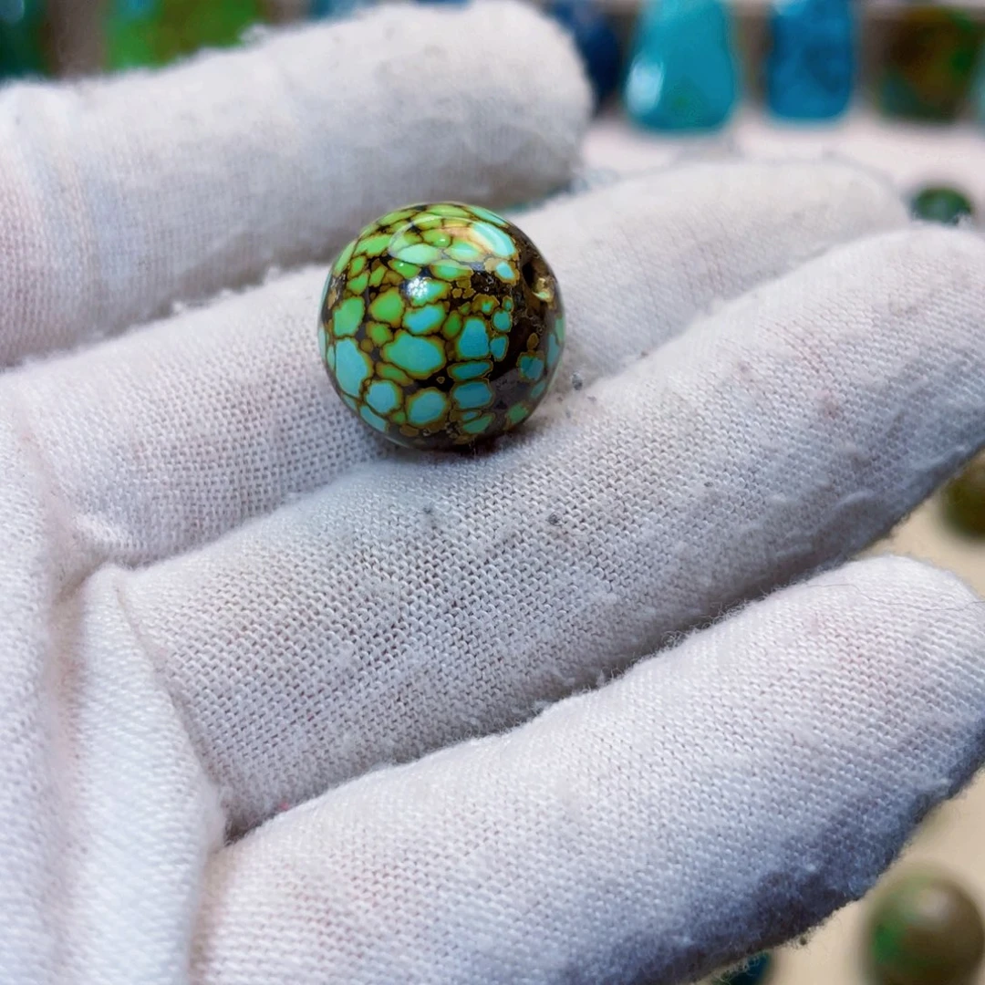 绿松石未镶嵌饰品