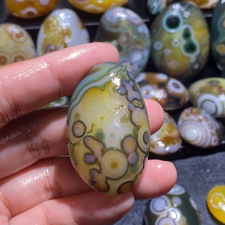 玛瑙/玉髓未镶嵌珠宝半成品136