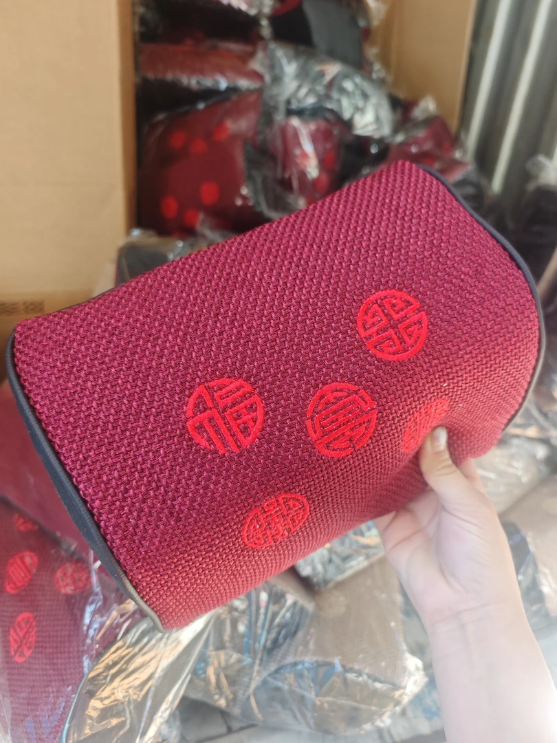 记忆棉头枕刺绣款汽车头枕