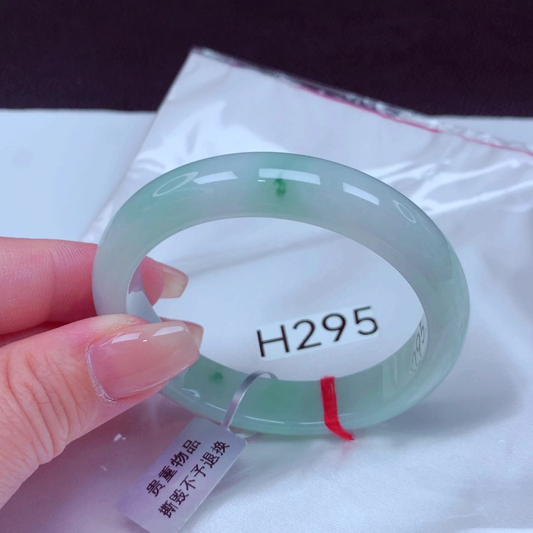 翡翠手镯未镶嵌手镯88