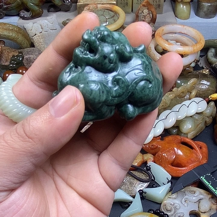 和田玉未镶嵌挂件