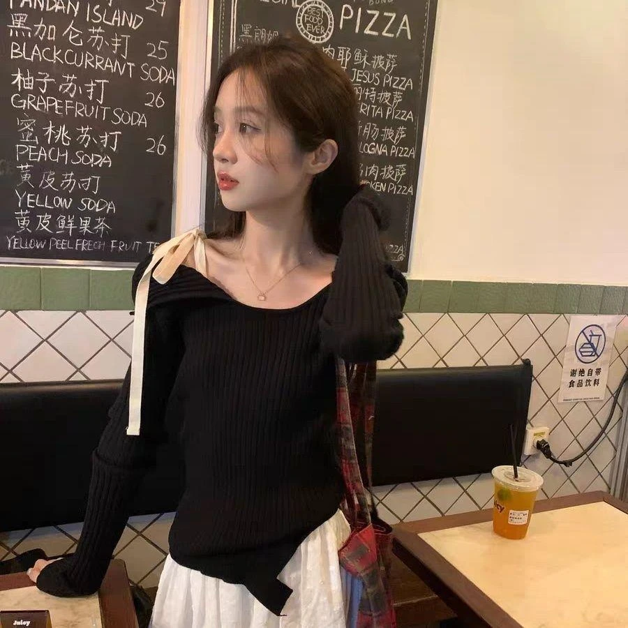 今年春季露肩设计感长袖性感修身显瘦名媛风内搭毛衣时尚感针织衫