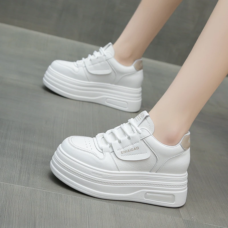 8cm内增高小白鞋女款2025年新品时尚矮个子厚底休闲女鞋ins爆款潮