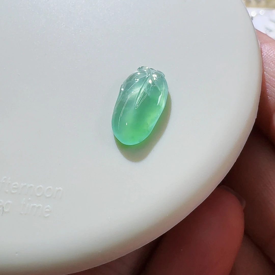 翡翠颈饰未镶嵌阿*?裸石买断