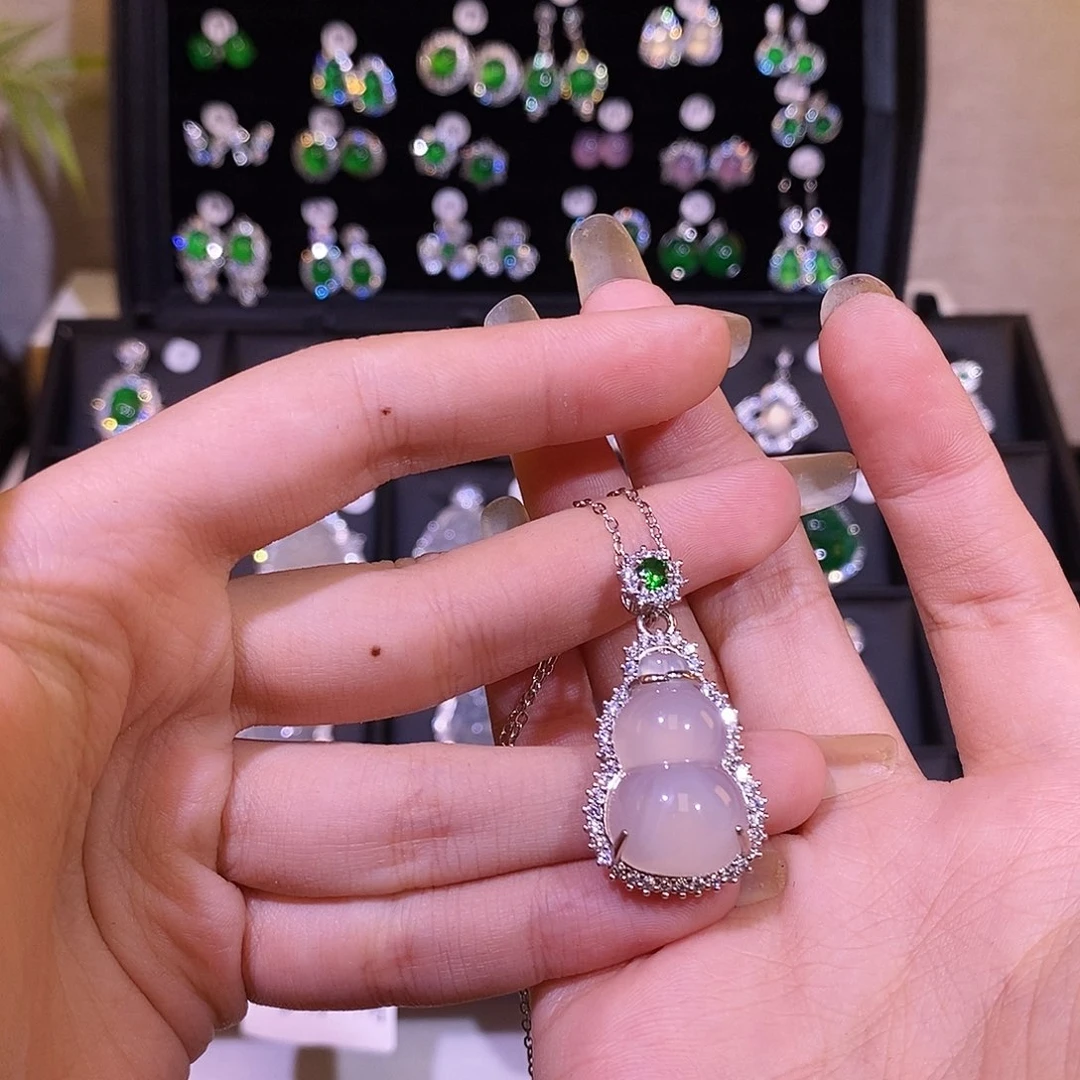 玛瑙/玉髓颈饰合金