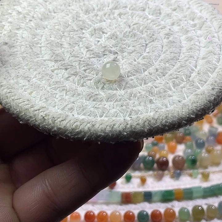 翡翠散珠未镶嵌定制翡翠卡7.3