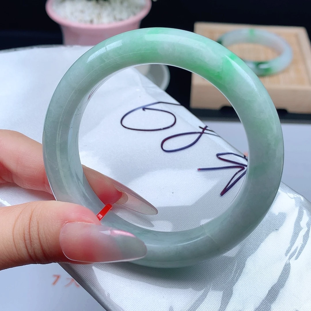 翡翠未镶嵌手镯01