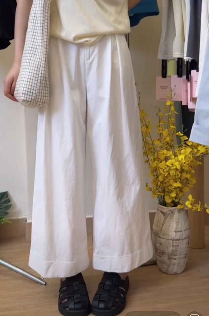 11073#两粒扣半松紧九分卷边阔腿裤