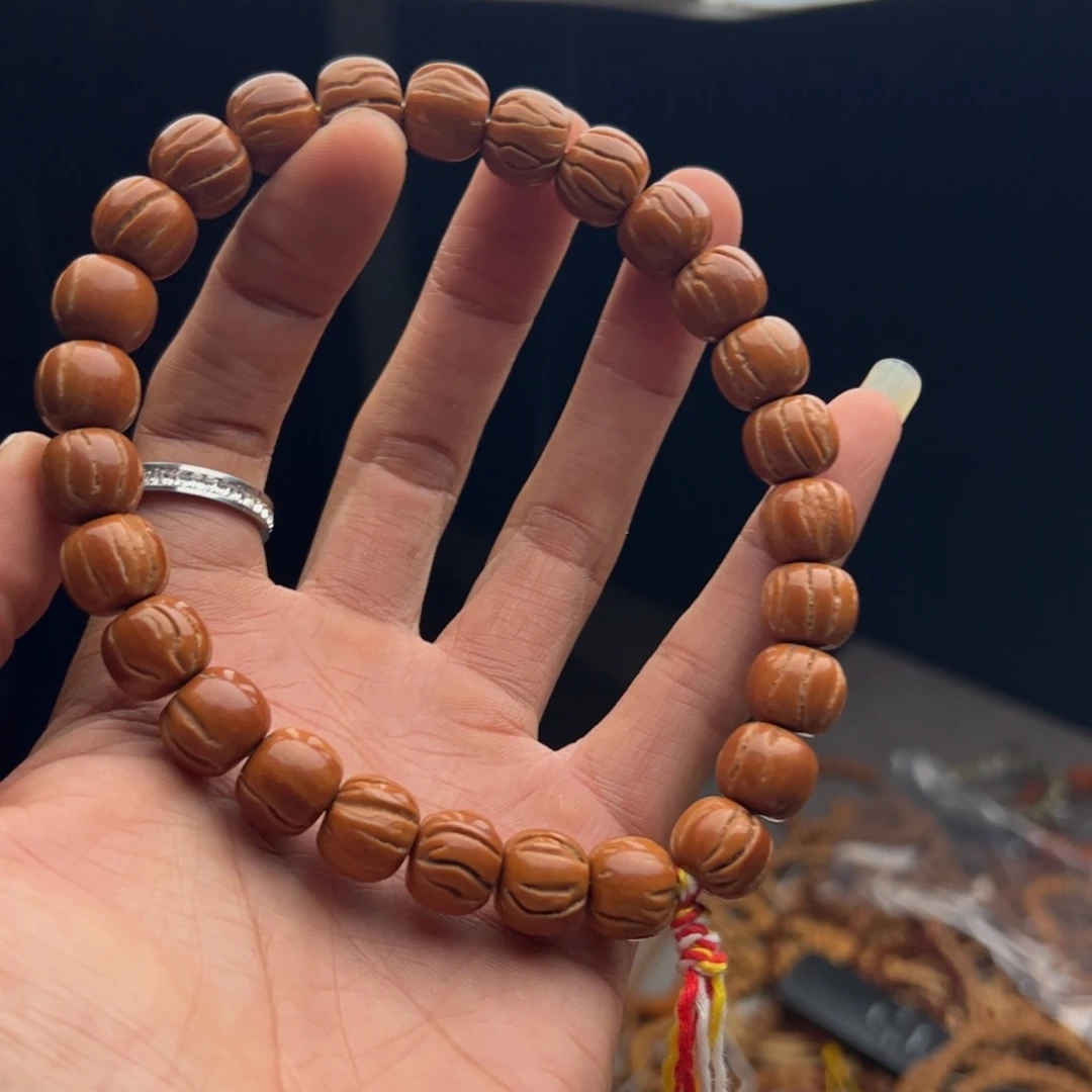 桃核手串///////////2