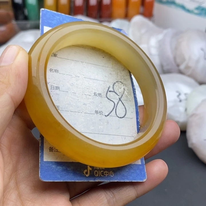 石英质玉未镶嵌手镯