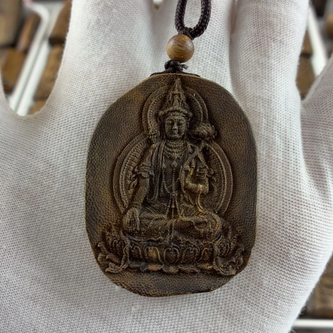 沉香碎屑沉香大势至菩萨福利价放漏