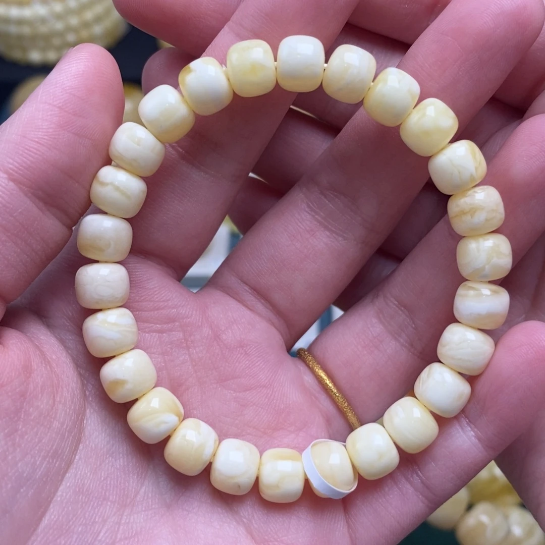 蜜蜡未镶嵌珠宝奇石8.2