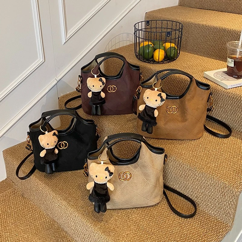 小香风流浪包2025新款通勤包洋气时尚大容量手提包斜挎包磨砂包包