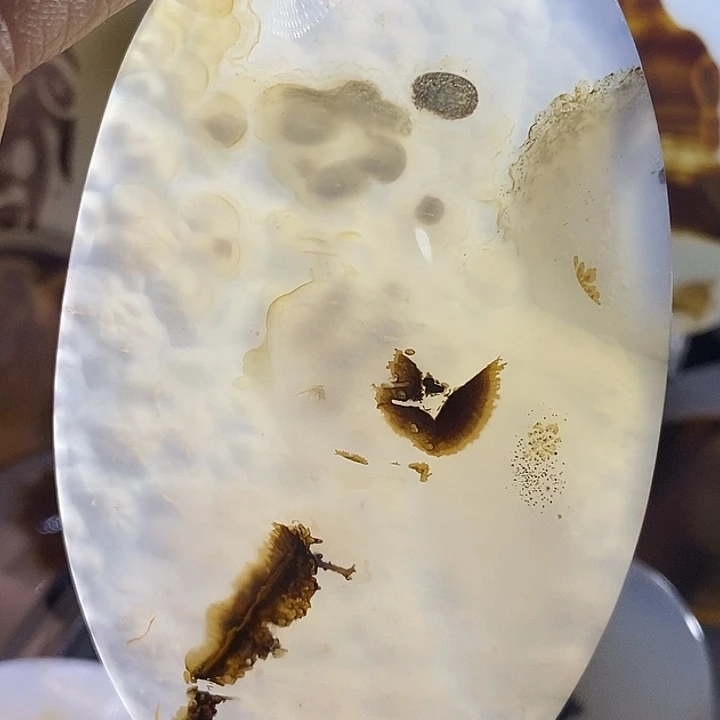 未镶嵌颈饰玛瑙/玉髓悠*