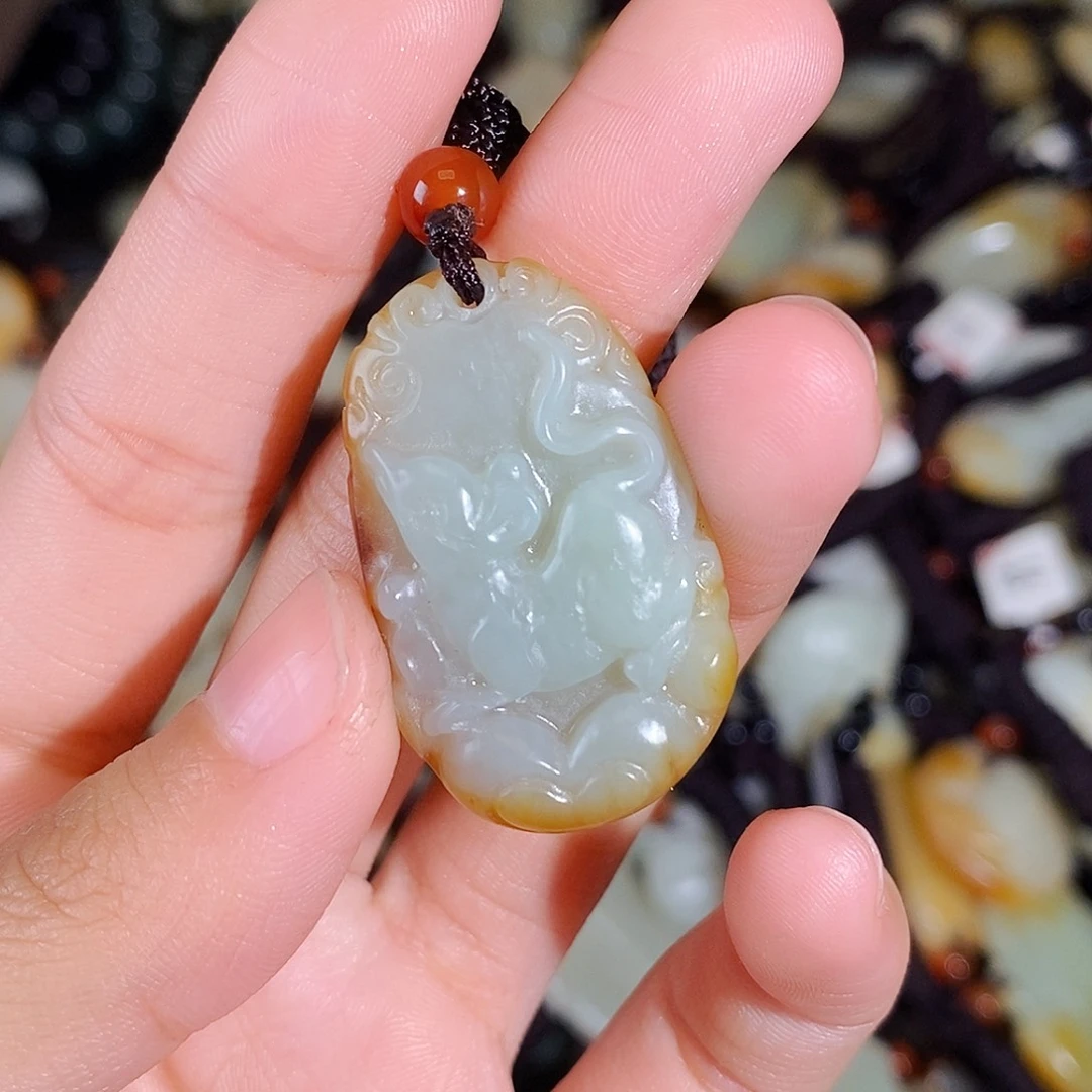 和田玉未镶嵌颈饰