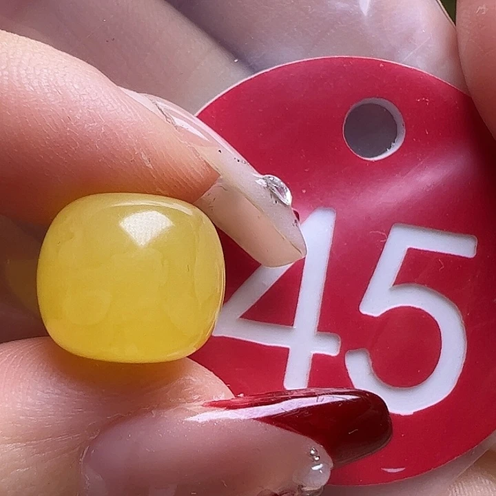 蜜蜡未镶嵌珠宝奇石12.2mm鸡油黄老型