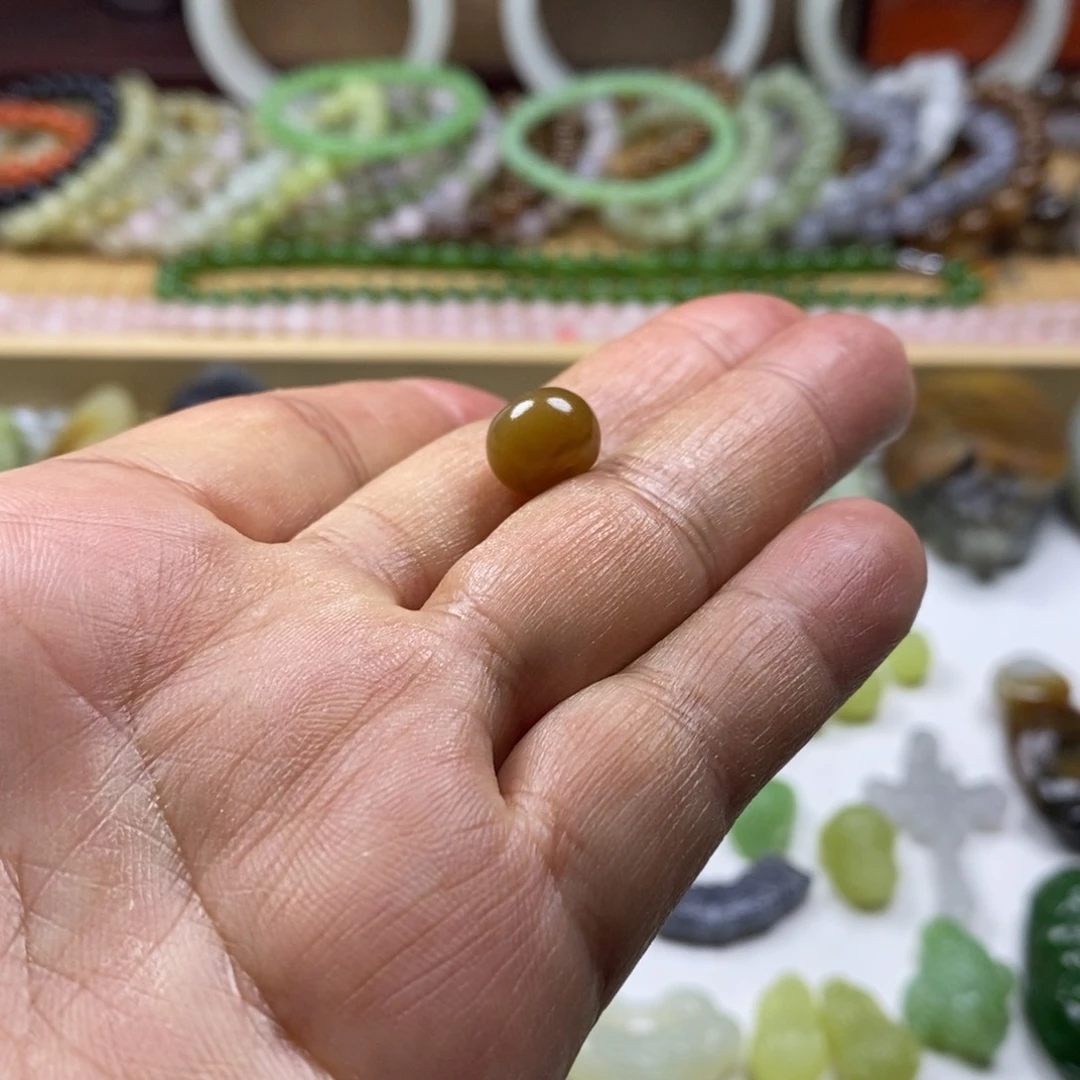 和田玉（糖玉）未镶嵌颈饰