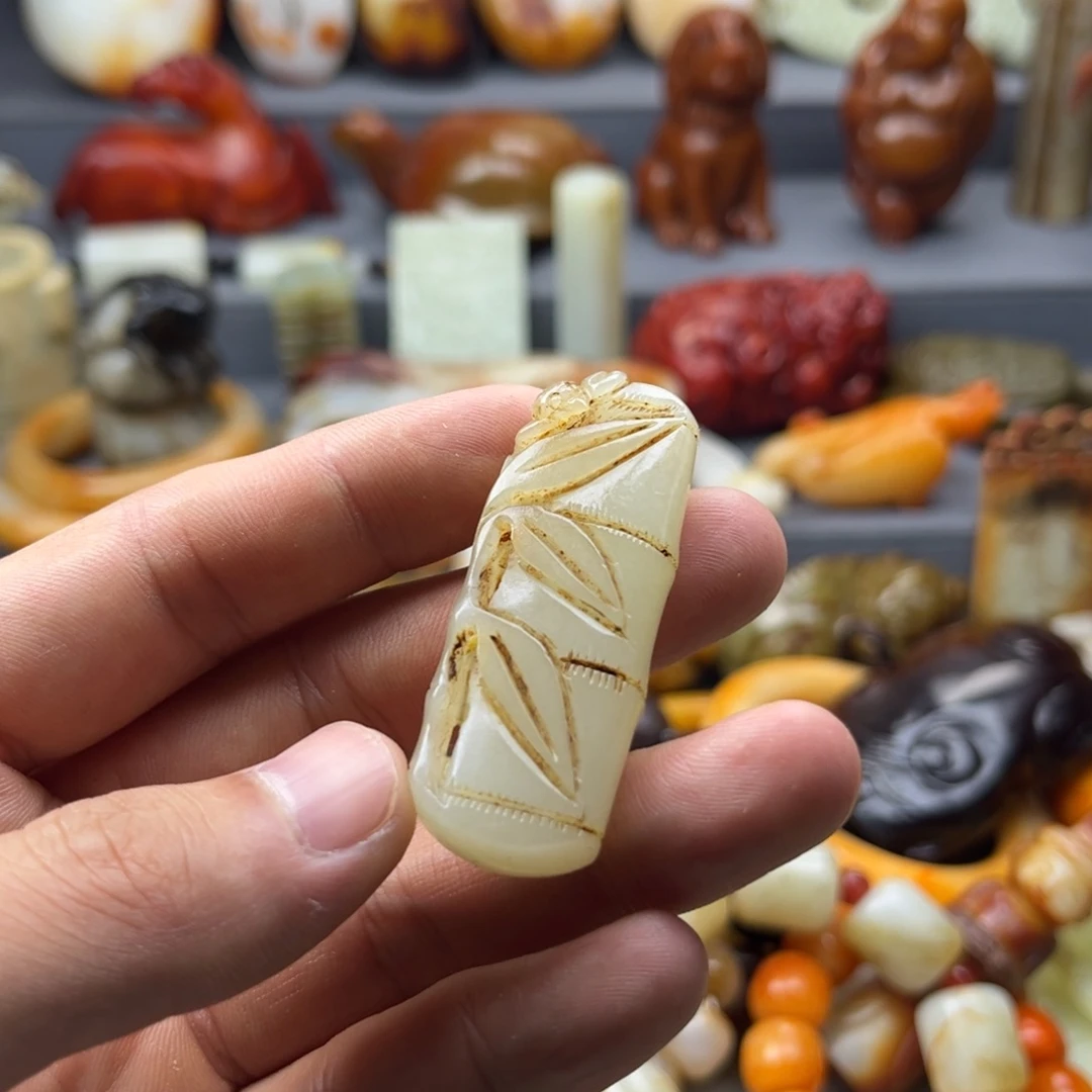 和田玉未镶嵌挂件