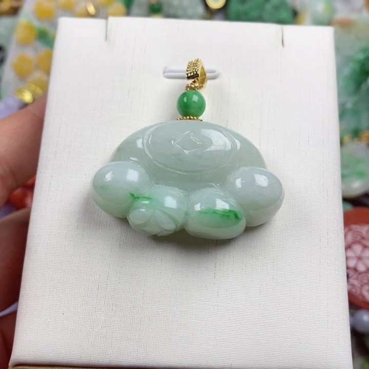 吊坠(赠链)未镶嵌翡翠