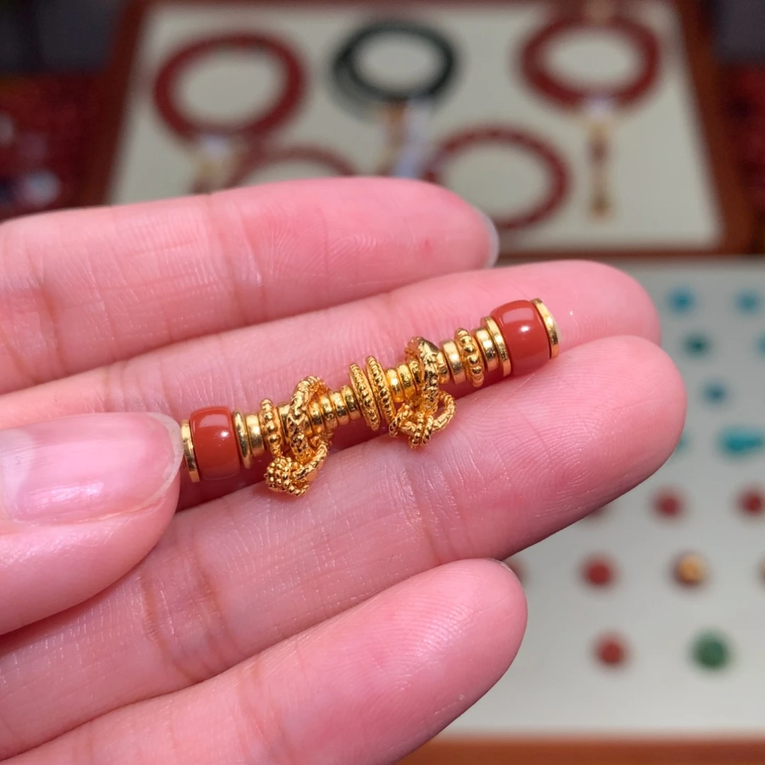 南红玛瑙颈饰未镶嵌