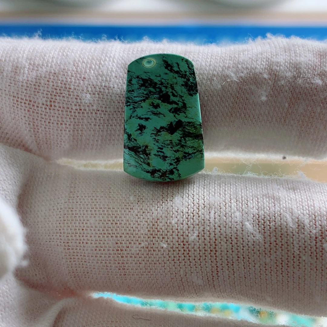 绿松石未镶嵌挂件