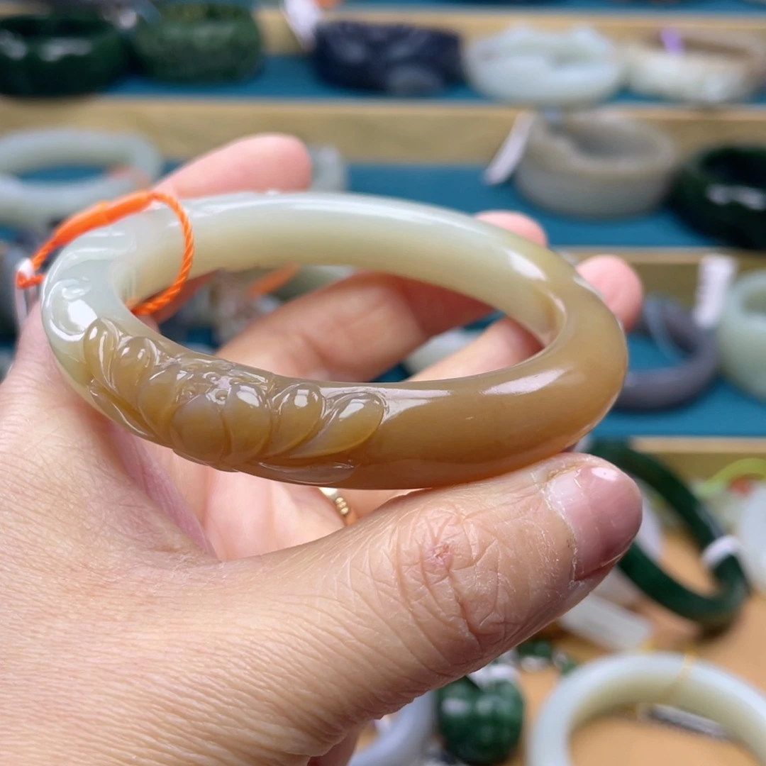 未镶嵌手镯和田玉